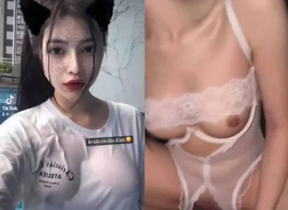 Em Uyên cưỡi ngựa tê tái
